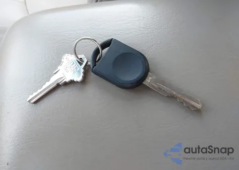 2006 Mercury Mariner из США, поврежденный, VIN 4M2YU57166KJ10268